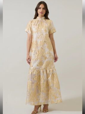 Sugarlips Curve Mimy Floral Dime Organza
Mockneck Maxi Dress Champagne Gold NWT